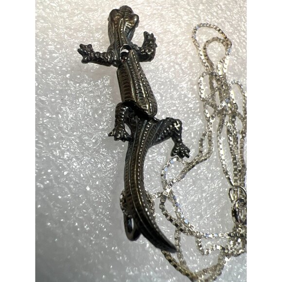 Sterling Silver Articulated Lizard Pendant Necklace 925 18" Box Chain Reptile - Picture 1 of 10